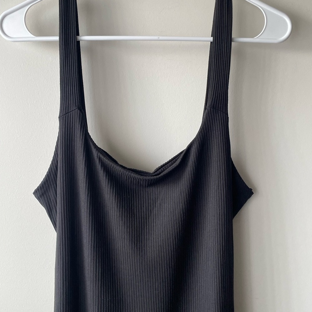 Kaileigh Classic Black Maxi Dress - Picture 5 of 9
